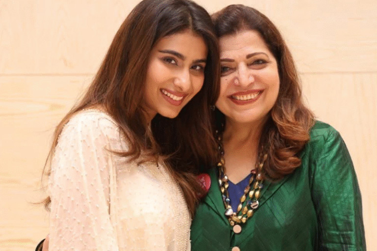 Nayab Live